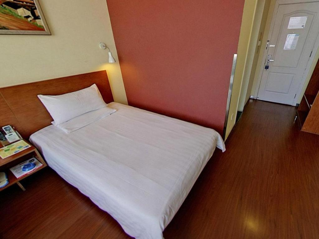 Hotel Hanting Zhenping Road Railway Station Shanghai