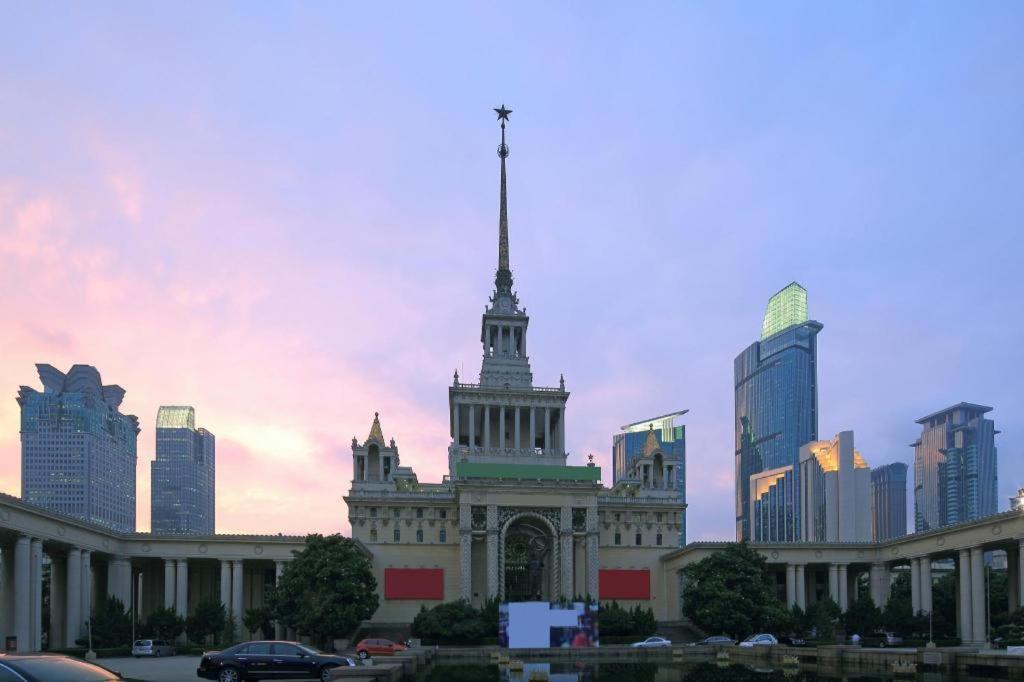 Hotel Hanting Zhenping Road Railway Station 2*