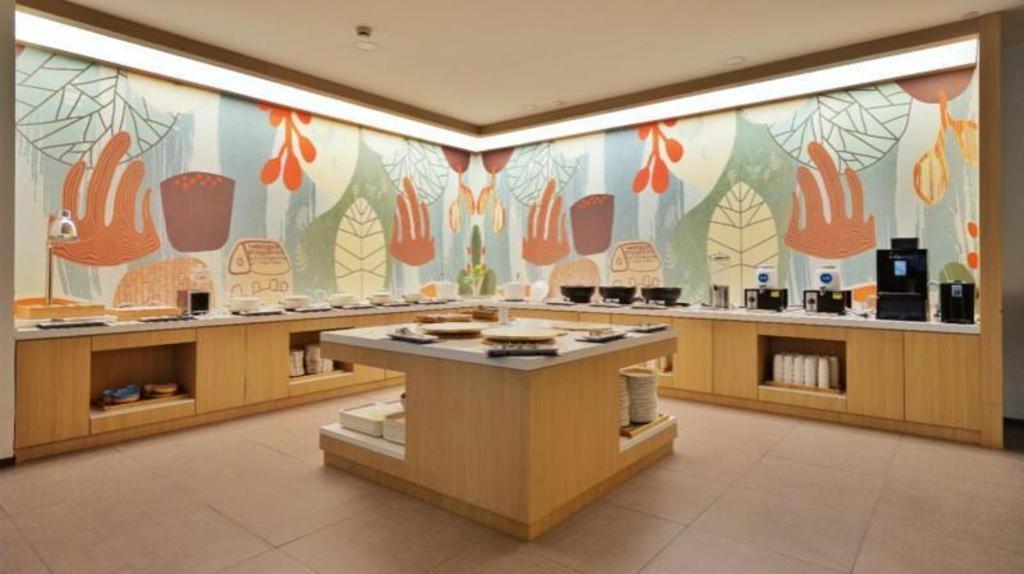 Hotel Hanting Zhenping Road Railway Station 2*